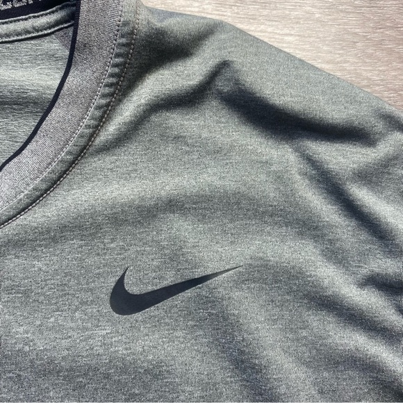 Nike Gray Long Sleeve Tee Athletic Comfort - Picture 8 of 8